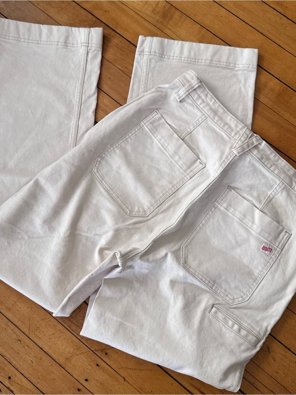Duluth Trading Company wide Cargo Pants White 8 tall off white cream